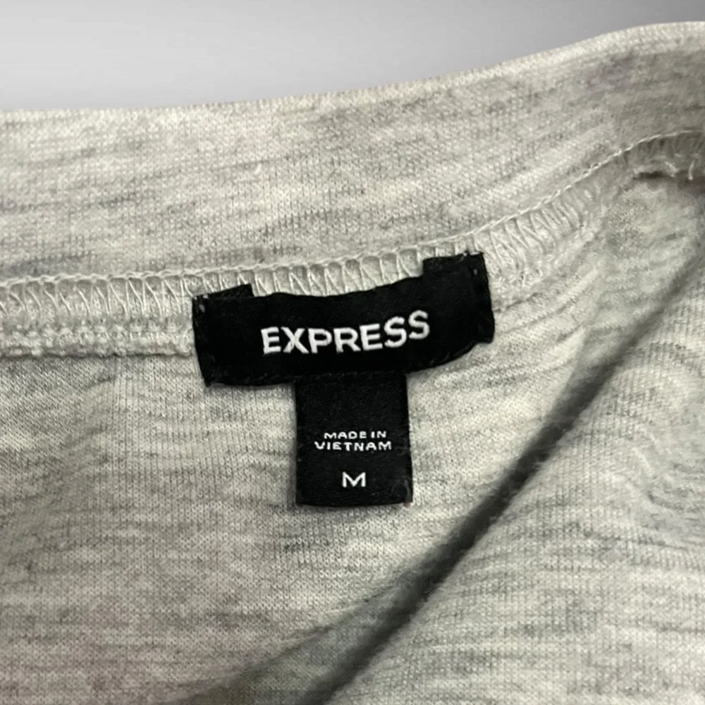 EXPRESS Light Heather Gray Crewneck Long Sleeve Cropped Shirt Medium‎ | EUC - Picture 5 of 6